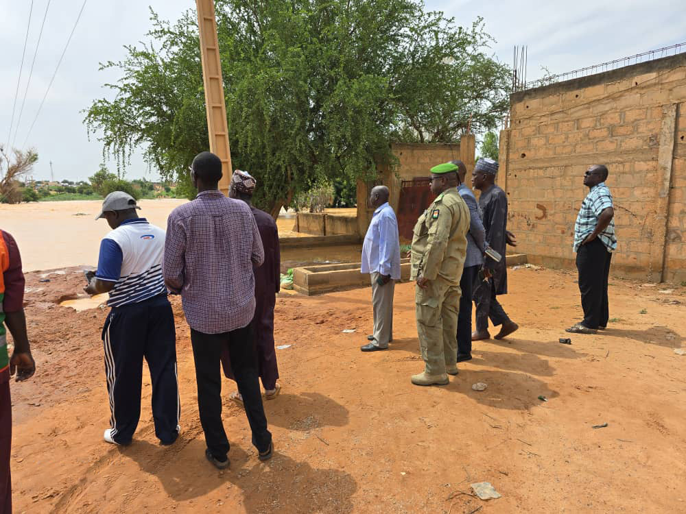 Lire la suite à propos de l’article Le Directeur Général de Niger Télécoms sur le terrain pour superviser la gestion de la coupure de fibre optique entre Niamey et Dosso
